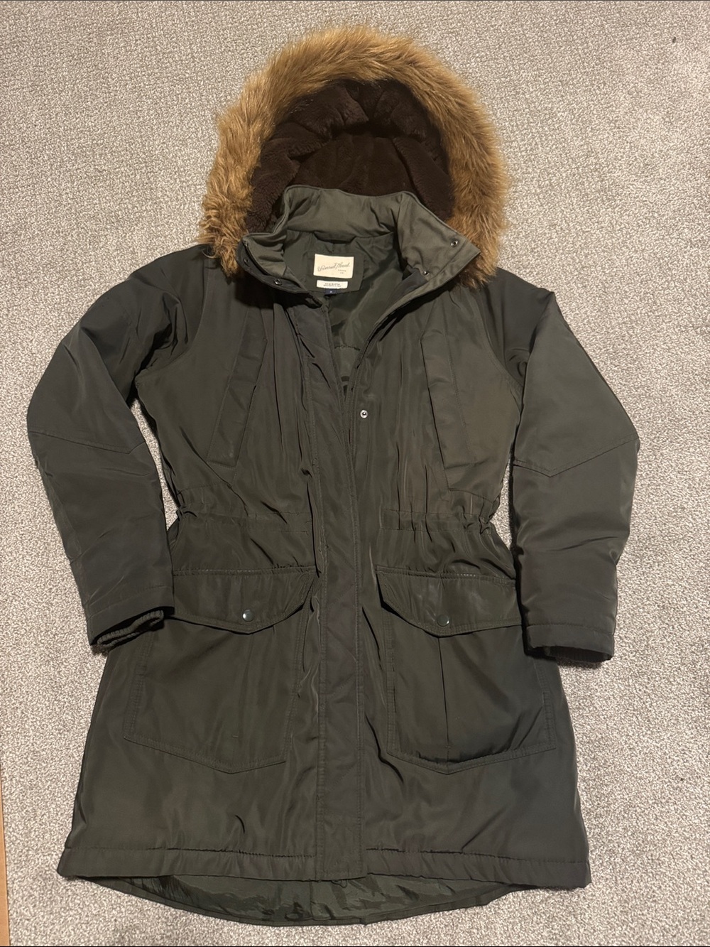 Universal Thread Olive Green Parka with Faux Fur Trim Hood - Picture 1 of 11